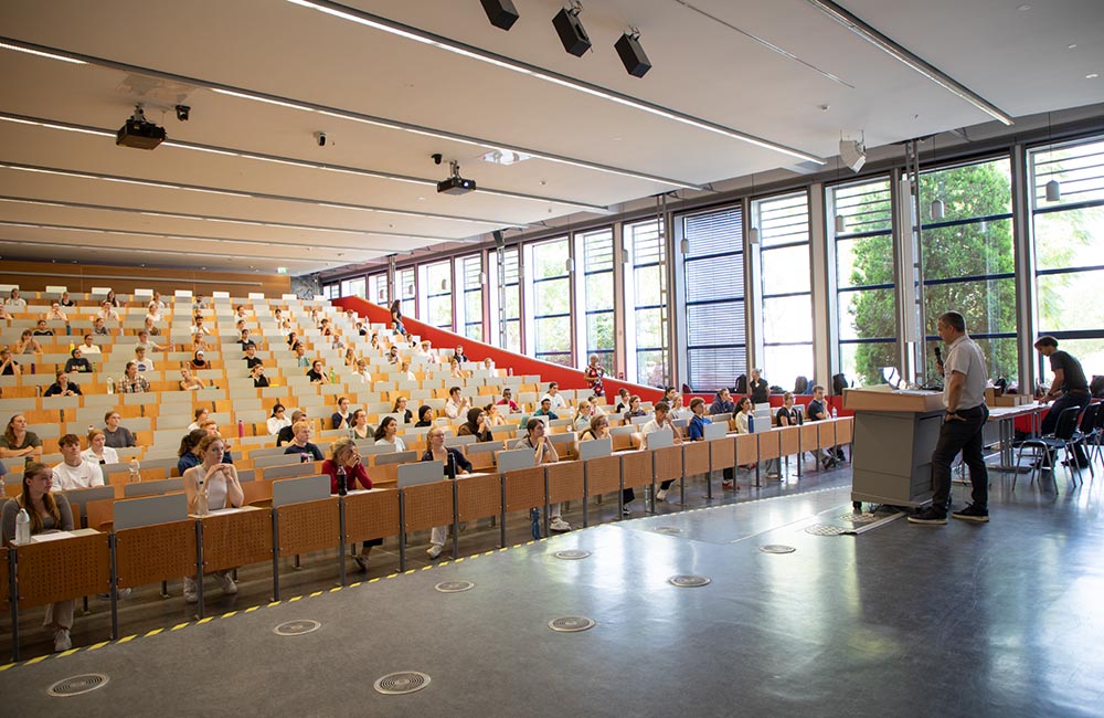 HAM-Nat-Test im Hörsaal 1 auf dem Campus der Universität Magdeburg_Melitta Schubert_UMMD